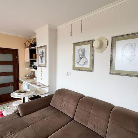 Downtown Central Apartment With Working Kitchen, City Views & Free Parking Καζανλούκ Εξωτερικό φωτογραφία