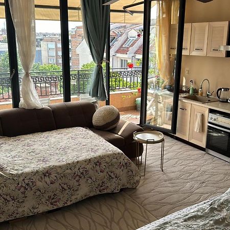 Downtown Central Apartment With Working Kitchen, City Views & Free Parking Καζανλούκ Εξωτερικό φωτογραφία