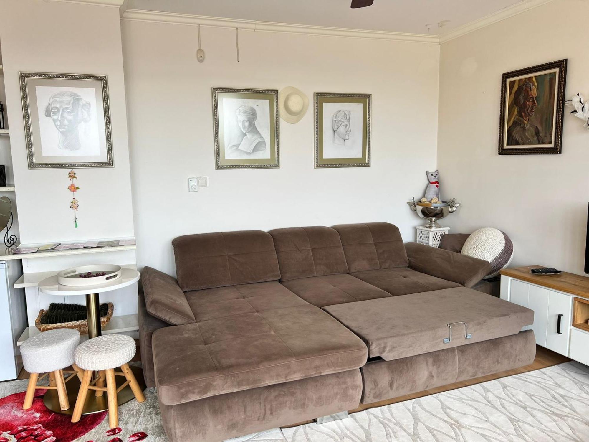 Downtown Central Apartment With Working Kitchen, City Views & Free Parking Καζανλούκ Εξωτερικό φωτογραφία