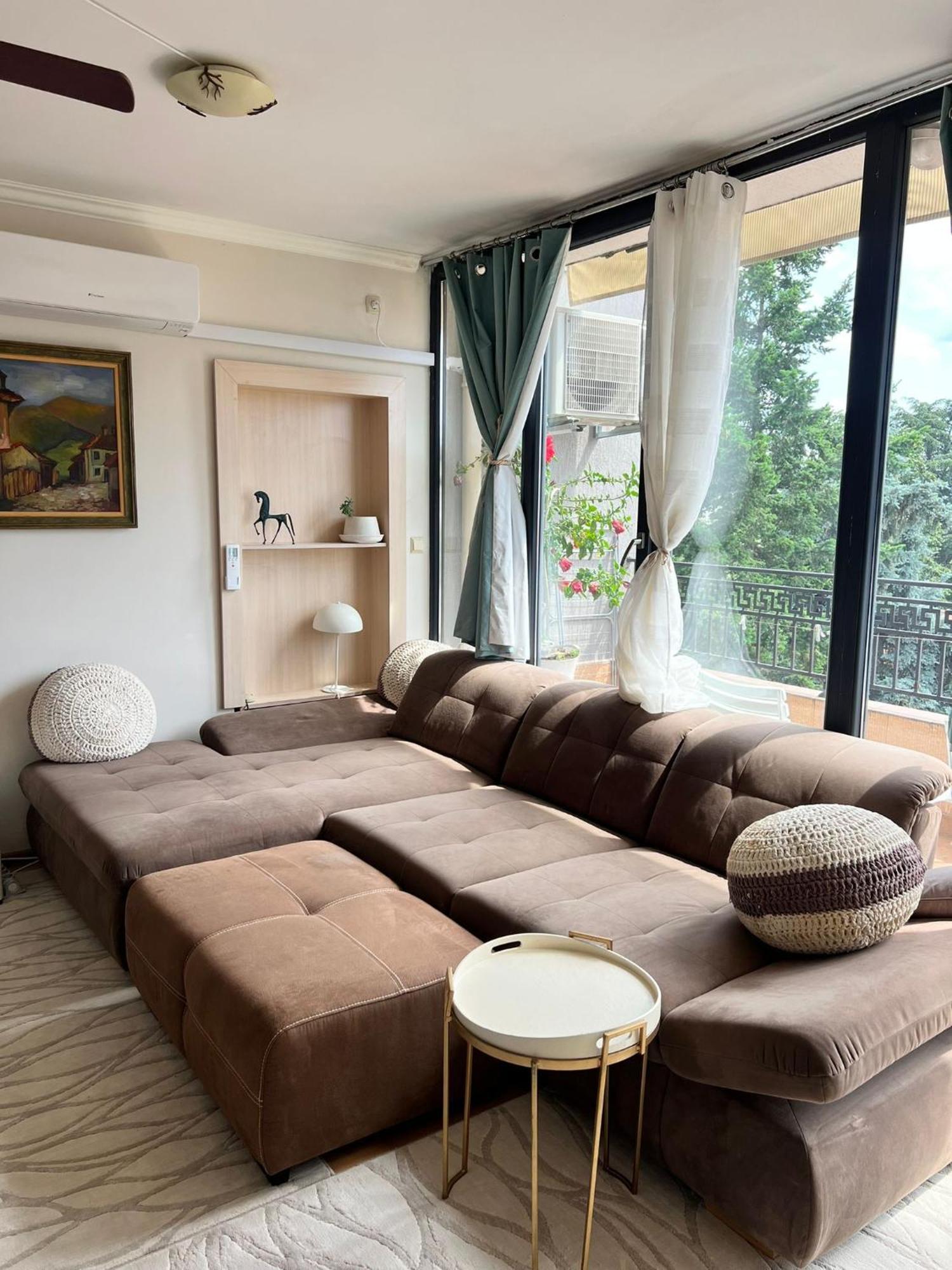 Downtown Central Apartment With Working Kitchen, City Views & Free Parking Καζανλούκ Εξωτερικό φωτογραφία