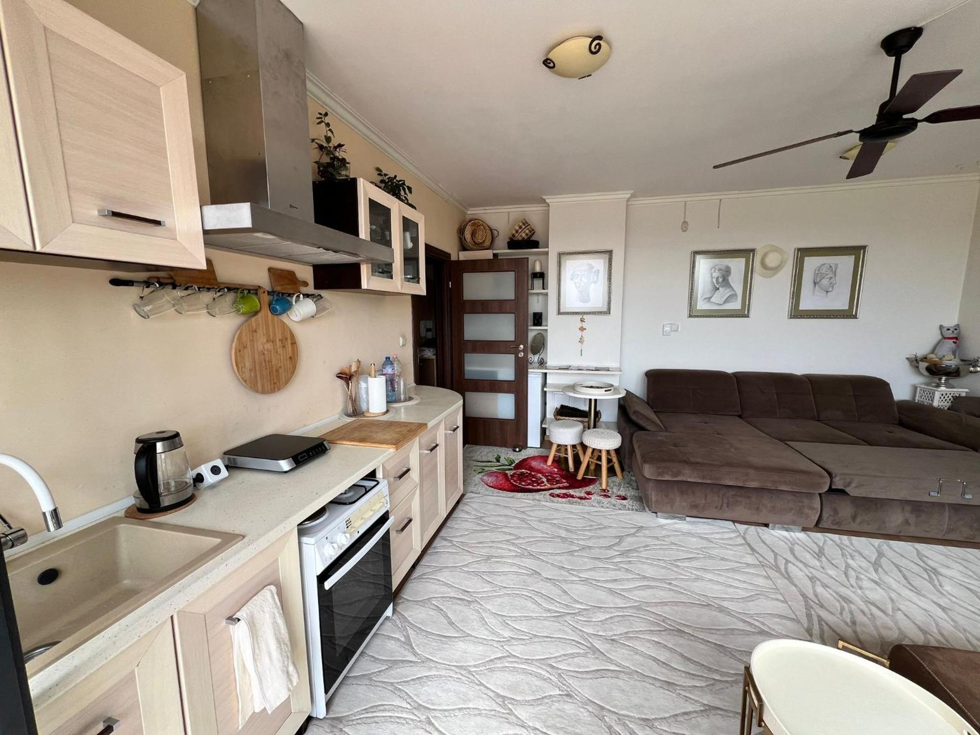 Downtown Central Apartment With Working Kitchen, City Views & Free Parking Καζανλούκ Εξωτερικό φωτογραφία