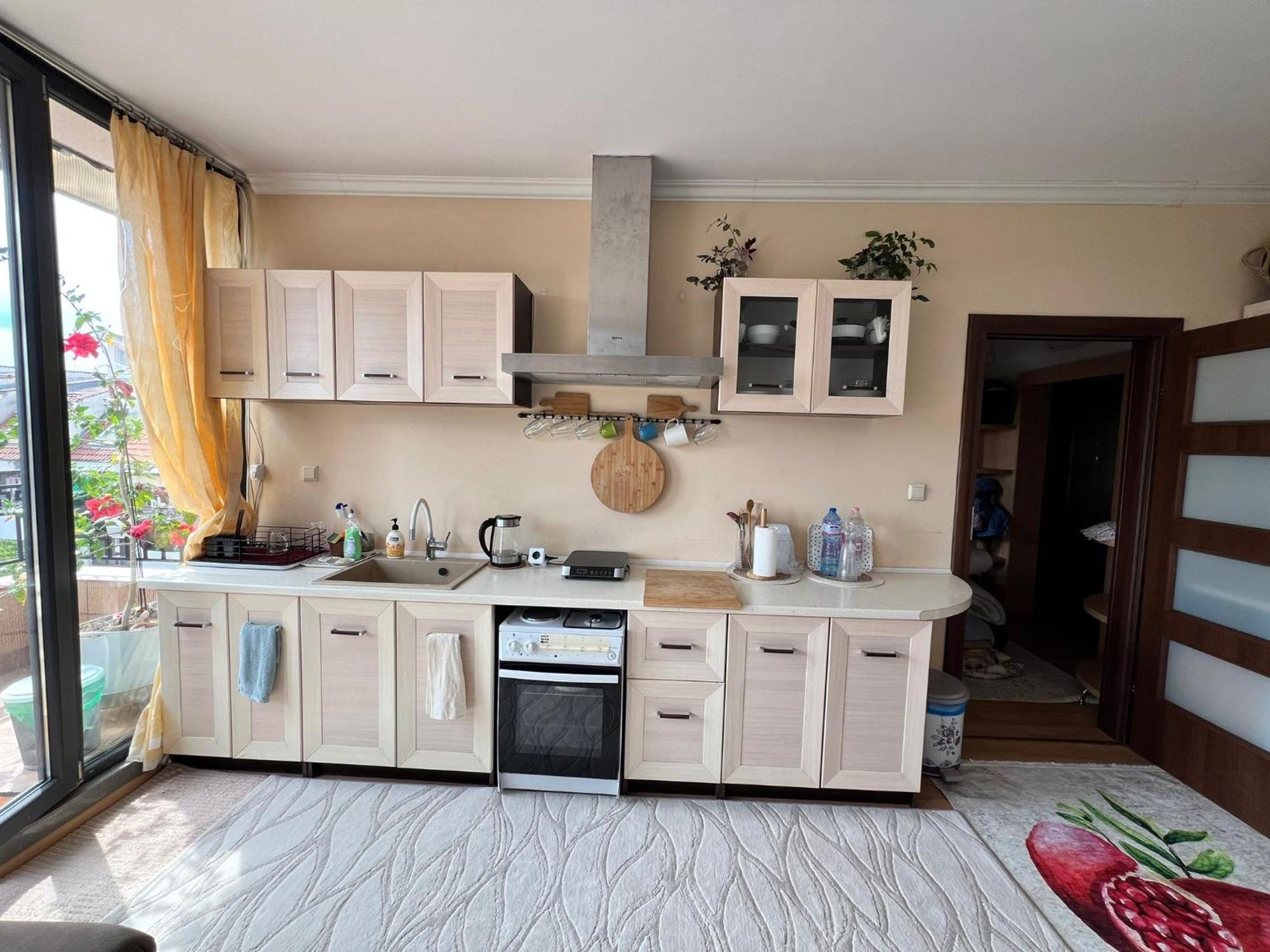 Downtown Central Apartment With Working Kitchen, City Views & Free Parking Καζανλούκ Εξωτερικό φωτογραφία