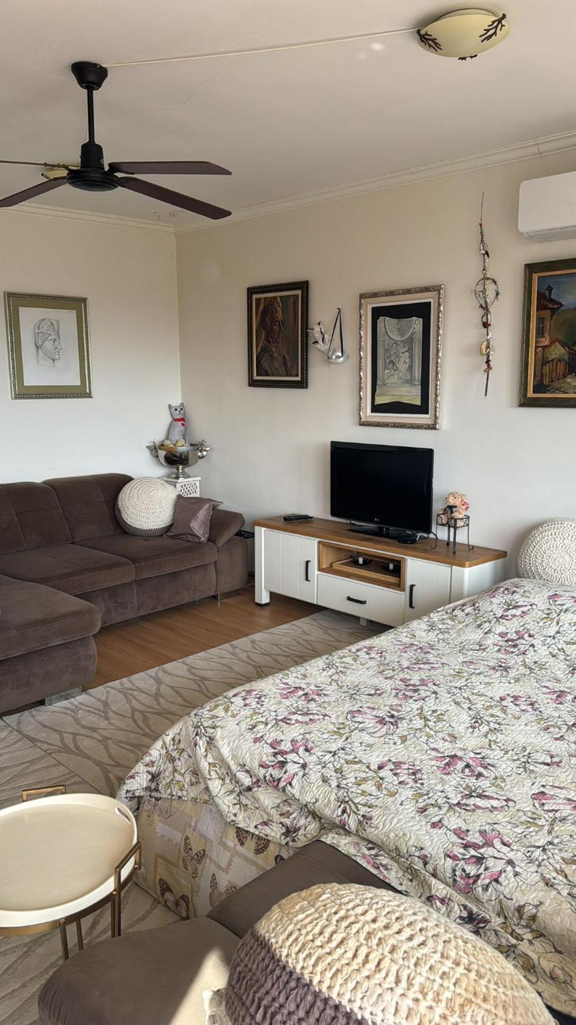 Downtown Central Apartment With Working Kitchen, City Views & Free Parking Καζανλούκ Εξωτερικό φωτογραφία